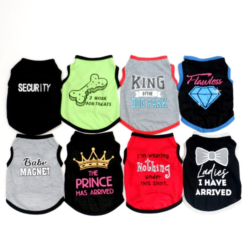 مجموعة من 8 قطع ملابس للحيوانات الأليفة - قمصان تي شيرت بطباعة حروف لفصلي الربيع والصيف للأولاد، قميص رياضي خفيف ومسامي للكلاب والقطط