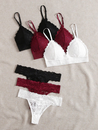 Shein Underwear&Sleepwear Basics مجموعة ثلاث طقمات من الثياب الداخلية الحريرية بنمط الدانتيل الزهري، حمّالة الصدر وسروال داخلي