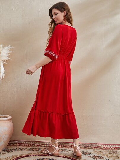 Al Najma فستان طباعة بيزلي بتفاصيل كشكش بربطة عنق