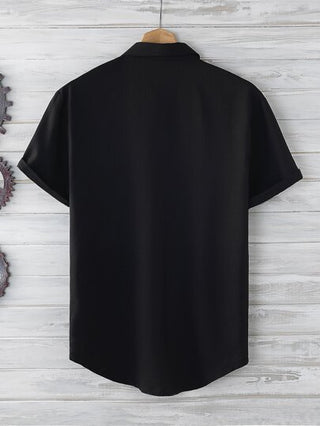 Manfinity Homme للرجال قميص مزينة بأزرار حافة منحنية