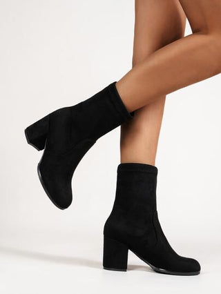 بوت كاحل بكعب عالي سميك مريح وعصري برأس دائري لون أحادي للنساء