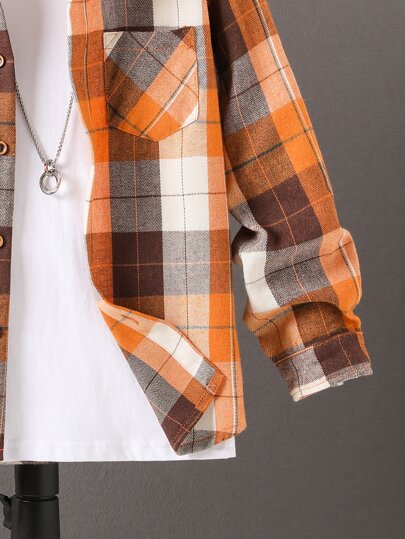 SHEIN قميص صبي في سن المراهقة مربع مخطط بجيب مرقع. لا يتضمن تي شيرت