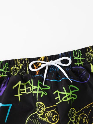 مايوه أولادي شورت سباحة للصبيان ذوي الأعمار المتوسطة برسوم الحروف والسكيت بورد ورباط خصر