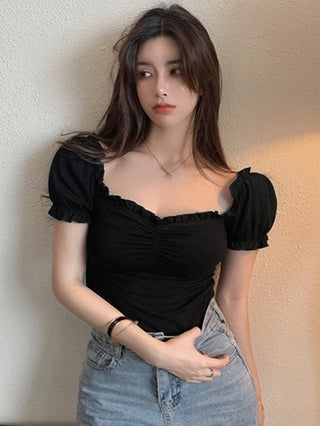 DAZY تي شيرت رفرف الأكتاف للنساء ذو أكمام قصيرة بتصميم مناسب اللياقة، ذو لون سادة، موسم الخريف