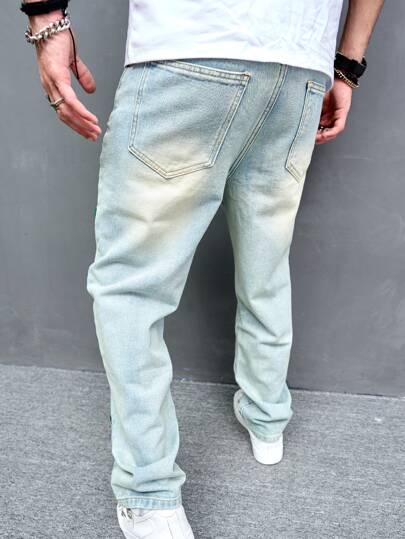 Manfinity EMRG جينز فضفاض للرجال بجيوب مائلة مع رقعة حرفية