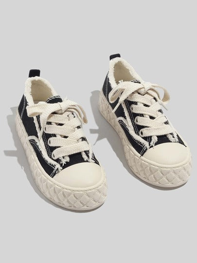 أحذية رياضية كاجوال سوداء منفذة للهواء بتصميم موضة كانفاس، أصابع مدورة، ربط بالحبال، أحذية رياضة وتزحلق، جديدة لموسم الربيع والصيف, أحذية للنساء