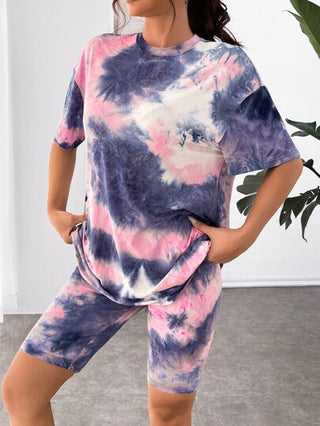 طقم حريمي قطعتين EZwear صبغ متعادل تي شيرت منخفض الاكتاف و شورت ركوب الدراجات النارية