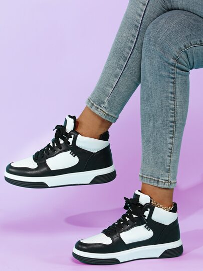 أحذية رياضية بيضاء نقية للنساء، أحذية سكيت بألوان أحادية، أحذية رياضية كاجوال، أحذية جلدية شاملة وحصرية