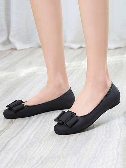 أحذية شرائط جديدة عصرية، يوصى بشراء مقاس أصغر بمقدار مقاس واحد