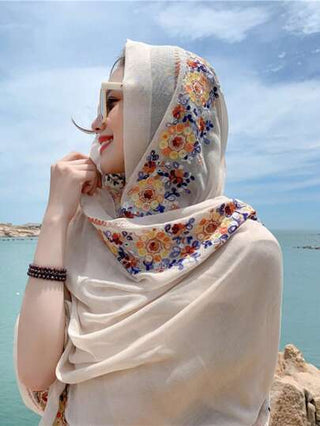 1 قطعة تغليف الرأس المقاوم للشمس والرياح في الصحراء: وشاح التطريز بالزهور الأنيق، شال بلون صلب كلاسيكي ومريح، شال الصيف للجولات في الصحراء، وشاح الشيفون الشاطئي، وشال خفيف للعطلات للنساء، باندانا Boho،حزام الشعر، حزام الرأس مثالي لتزيين مظهرك