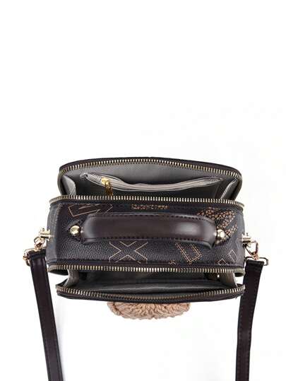 ميني حقيبة مربعة بطباعة أحرف بديكور دب كارتون جلد صناعي حقائب مكياج محمول حقيبة مستحضرات التجميل سعة كبيرة السفر حقيبة مستحضرات التجميل منظم أسود حقيبة مستحضرات التجميل للنساء حقيبة مستحضرات التجميل للبنات سفر مع مقبض صغير دب حقيبة