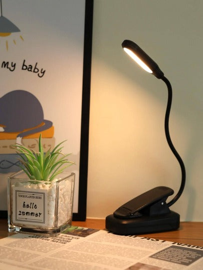 1قطعة ضوء قراءة كتاب قابل للنقل بضوء أصفر مع مشبك، ذراع قابل للتعديل وتعمل بالبطارية، مصباح قراءة ليلي حماية للعين ، مصباح كتاب، مصباح مكتب صغير للإضاءة الداخلية والخارجية للسفر ، إضاءة للقراءة