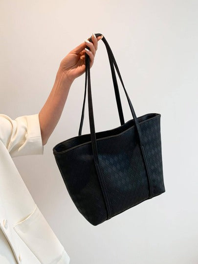 حقيبة كتف مقسمة ذات سعة كبيرة، بطبعة مربعات ملونة وقماش مبطن