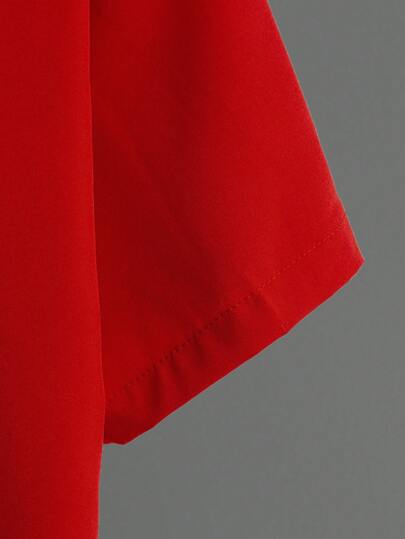 Manfinity Hypemode قميص تفاصيل مرقع بدون تي شيرت للرجال