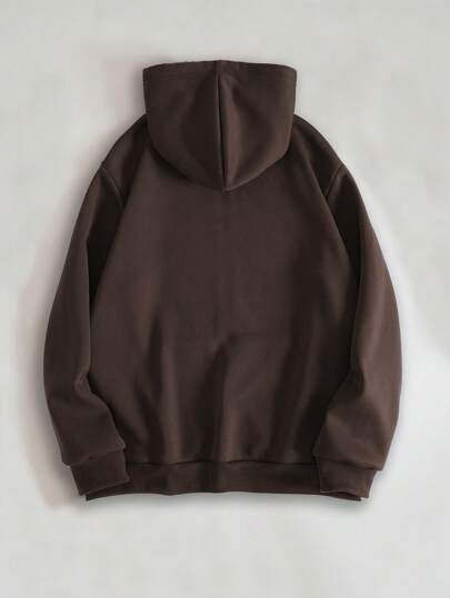 ROMWE MEN Prep هوديي مقاوم للحرارة بأربطة خصر مطبوع عليه كرة السلة والحروف، مدرسي