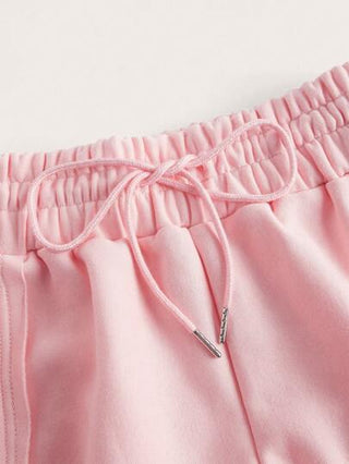 طقم حريمي قطعتين EZwear لباس علوي رسن مدرز بالحروف مقلم نمط نبات الخس & بنطلون قصير رباط خصر