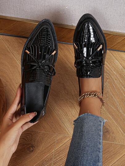 نساء أسود بنقش تمساح مزخرف بعقدة الفراشة حذاء مسطح , أنيق باصابع قدم مدبب حذاء مسطح بدون كعب الى خارجي