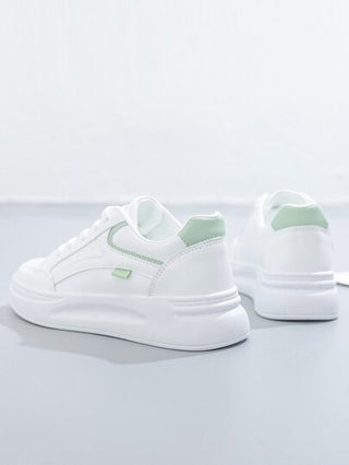 أحذية رياضية كاجوال من القماش الأبيض ذات نعل سميك بطراز كلية ومدبب عصري، موديل طلابي, لون أبيض وأخضر