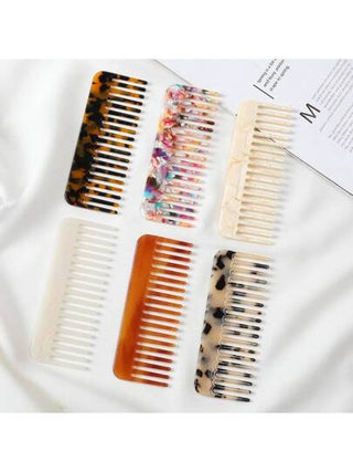 1 مشط شعر مصنوع من الراتنج الأسيتيلي بلون السلحفاة الفاتح، عريض الأسنان، معالج للتشابك، بطبعة جلد النمر، محمول