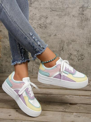 أحذية كاجوال سميكة الوحدة بنمط كعب رباط للنساء، بسنيكرز منصة مقاومة للماء موضة، أبيض