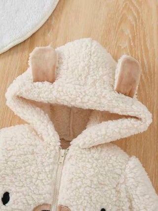 SHEIN جمبسوت نوم مطرز برسوم كارتون تصميم أذن ثلاثي الأبعاد قبعة سستة امامي تيدي مولود جديد