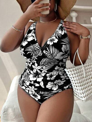 SHEIN Swim Curve تانكيني بطباعة استوائية مقاس كبير بتصميم ظهر متقاطع للشاطئ الصيفي