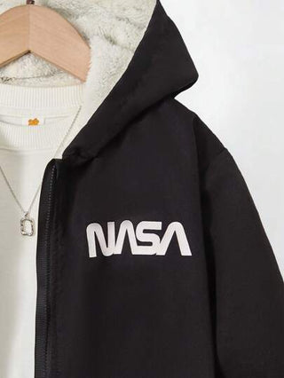 SHEIN جاكيت بطباعة أحرف بطباعة تيدي قبعة قطعة واحدة ولد طفل