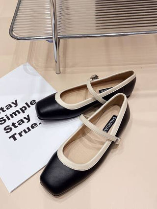 حذاء جين للنساء من النمط الفرنسي بمقدمة مربعة وحزام كاحل مسطّح، مريح وناعم، متوفر بمقاسات كبيرة 41-43