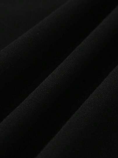 Manfinity Homme هوديBlouse بجيب كنغر بحزام خصر بطباعة حرفي للرجال، اكمام طويلة كاجوال