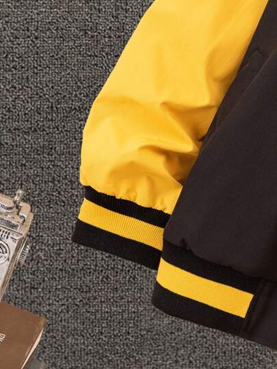 SHEIN سترة الكلية مدرز بالحروف مقلم مخطط ألوان متباينة بدون تي شيرت ولد طفل