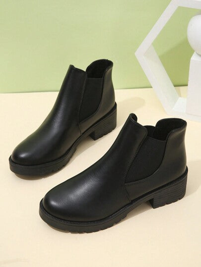 بوت الكاحل السوداء مقاس كبير للسيدات ، بوت كاجوال بكعب سميك بإضافات من الجلد والقماش ، كعب عالي ، دافئة ، للخريف / الشتاء