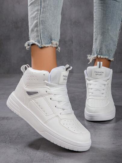 أحذية نسائية كاجوال - أحذية رياضية، أحذية بأربطة مريحة ذات نعل وبطانة ناعمة ، أحذية مناسبة للتزلج بكعب منخفض، أحذية عصرية خفيفة الوزن مناسبة للارتداء اليومي