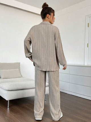 طقم حريمي قطعتين EZwear ملابس علوية أزرار أمامية بلون سادة و توب بحزام قصير و بنطال، ملابس علوية أزرار فضفاض بلون خاكي مع كتف متدلية وحزام للسيدات، ملابس علوية وبنطال طقم لم سيدات، ملابس يومية عصرية للربيع والخريف