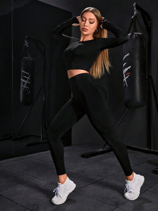 SHEIN Sport Studio طقم رياضي بأكمام راجلان ناعم للنساء