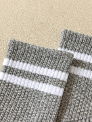 10/3 أزواج من جوارب الرجال كريو، أسود أبيض رمادي 3 ألوان، جوارب رياضية متعددة الاستخدامات مقاومة للروائح ومجففة للعرق، مناسبة للارتداء اليومي