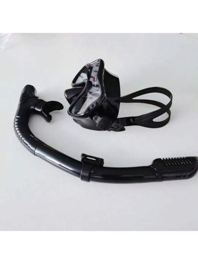 مجموعة واحدة من معدات الغطس للبالغين، بما في ذلك قناع الغطس وأنبوب التنفس ونظارات السباحة المصنوعة من الزجاج المقسى وقناع الغطس لكامل الوجه للغوص