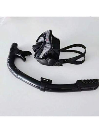 مجموعة واحدة من معدات الغطس للبالغين، بما في ذلك قناع الغطس وأنبوب التنفس ونظارات السباحة المصنوعة من الزجاج المقسى وقناع الغطس لكامل الوجه للغوص