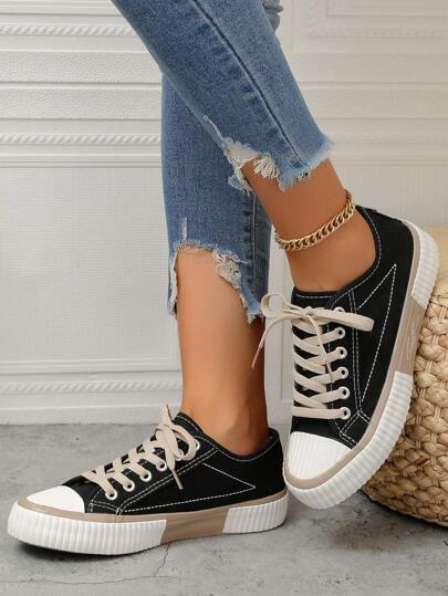 زوج من أحذية انتظار عتيقة باللون المتكتل للنساء، طراز جديد لربيع/صيف/خريف 2025، موديل رباط، مسطحة ومريحة، أحذية كاجوال عصرية متعددة الاستخدامات للنساء، مناسبة للأنشطة الخارجية ومناسبة لأي إطلالة