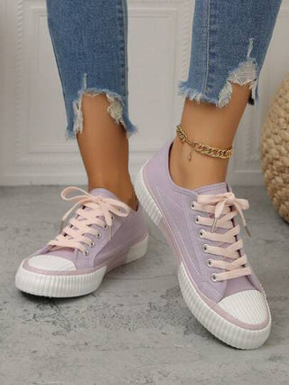 زوج من أحذية المنصة ذات الألوان المتباينة بطراز عتيق للنساء، موديل ربيع وصيف وخريف مبكر 2025، أسلوب رباط، أحذية مريحة وكاجوال وعملية وأنيقة، مناسبة للأنشطة الخارجية ومتناسقة مع أي زي