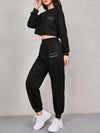 SHEIN EZwear طقم بنطلون رياضي مع بلوفر بطباعة أحرف منخفض الاكتاف