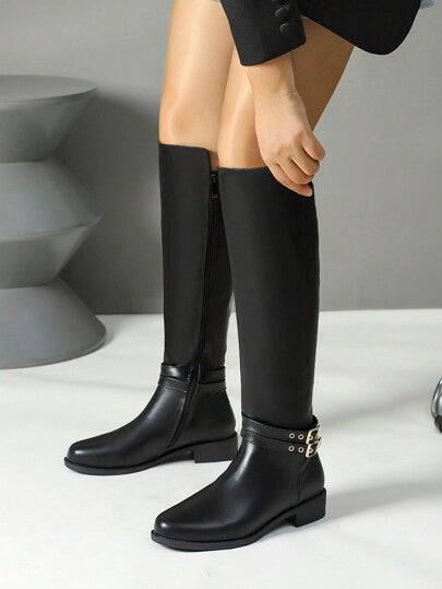 الأحذية الطويلة النسائية المريحة ذات الكعب السميك والرأس المستدير، بوت جزمة مصممة للتنانير المحكمة، زيبر جانبي وحزام معدني كديكور، لارتداء مع السترة ، للاستخدام الشتوي