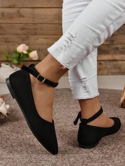 حذاء نسائي مسطح أنيق بإبزيم أسود اللون بمقدمة مدببة، حذاء مسطح بحزام الكاحل للربيع والخريف من جلد الغزال الصناعي الأسودرمضان