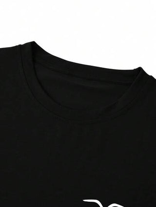 Manfinity Hypemode تي شيرت تي شيرت قصير الأكمام مطبوع عليه طائر برية للرجال، للخروج مع الأصدقاء