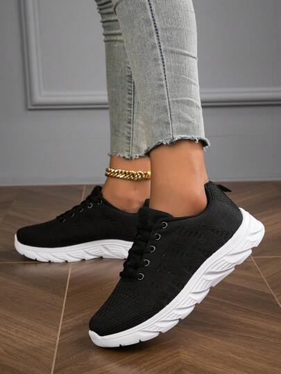 أحذية كاجوال خفيفة الوزن منسوجة مهواة منسوجة بنمط دانتيل للنساء موديل 2023 الجديد، أحذية رياضية قابلة للغسيل للركض والمشي والجري