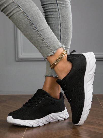 أحذية كاجوال خفيفة الوزن منسوجة مهواة منسوجة بنمط دانتيل للنساء موديل 2023 الجديد، أحذية رياضية قابلة للغسيل للركض والمشي والجري