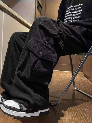 Manfinity EMRG بناطيل حريمي سارخ بجيوب حمالة خصر ، بناطيل سبور طويلة لون أسود واسع للرجال، مناسبة كهدايا للأزواج والأصدقاء الذكور