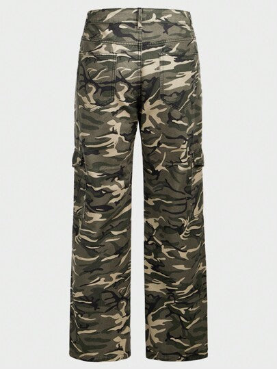 Manfinity Homme بنطلون جينز عسكري بطبعة الكاموفلاج مناسب للرجال