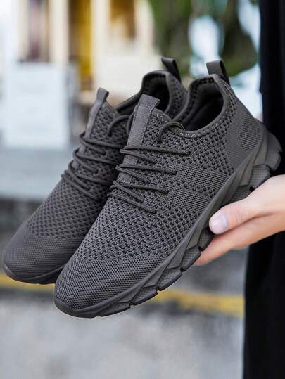 DaoLxi حذاء كاجوال ورياضي رجالي من الشبكة الخفيفة وجذاب بالألوان المتعددة للرياضة والجري والتمرينات الرياضية , مريح ومناسب للتدريبات الرياضية باللون الرمادي