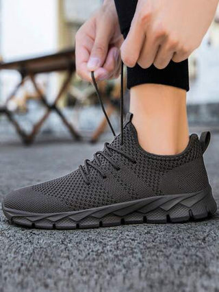 DaoLxi حذاء كاجوال ورياضي رجالي من الشبكة الخفيفة وجذاب بالألوان المتعددة للرياضة والجري والتمرينات الرياضية , مريح ومناسب للتدريبات الرياضية باللون الرمادي