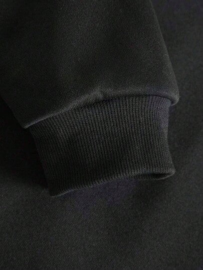 Manfinity Dauomo هودي بنمط التنين للرجال مع طباعة الظهر